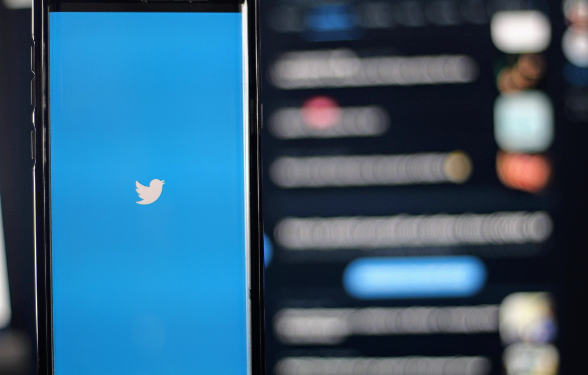 The Definitive Guide to Twitter Ads Are Twitter Ads Worth It? Growth